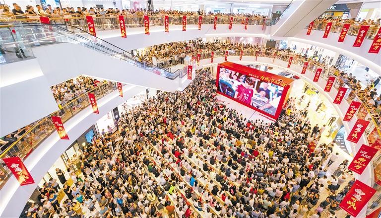 经济日报六问苏超、村超：能否撬动体育强国？能否复制成功？