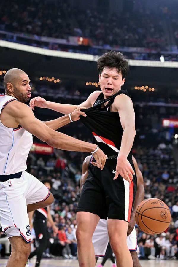 NBA | 杨瀚森前三场场均2分，里夫斯生涯首个50+